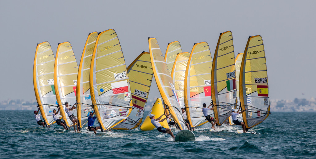 RS:X WORLD CHAMPIONSHIP 2015, October 17th-24th Al Mussanah Sports City, Sultanate. 4th day of racing, golden fleets 22.10.2015 Credit Jesus Renedo/Oman Sail